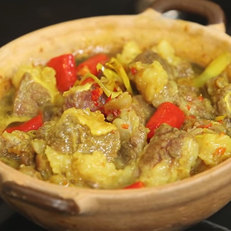 Bắp bò kho sả nghệ