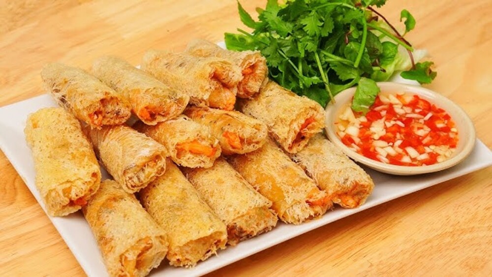 Tôm cuốn chả rế trong mâm cỗ ngon miền Bắc